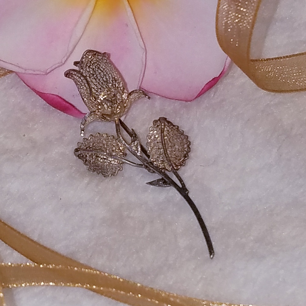 Vintage Sterling Silver filigree rose brooch pin